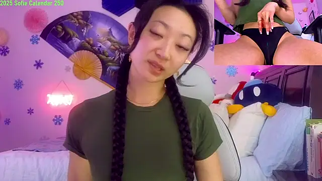 Snapshot of MySweetSofie chatting on 02-05-25, 01:26 MySweetSofie online show from 02-05-25, 01:26
