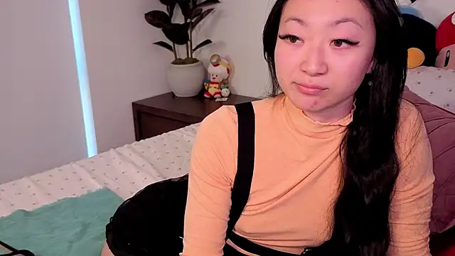 Snapshot of MySweetSofie chatting on 10-19-25, 06:19 MySweetSofie online show from 10-19-25, 06:19