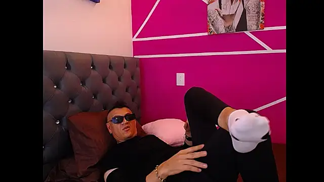 Cesirry  online show from 06-22-26, 06:27