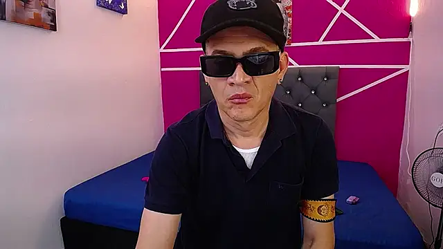 Cesirry  online show from 07-16-26, 07:20