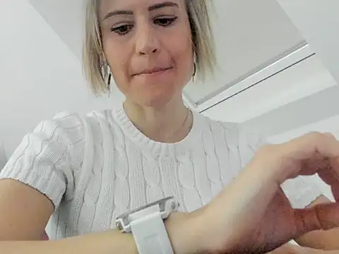 Ssoniaaa online show from 03-07-25, 04:22