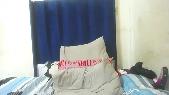 Snapshot of candyass3 chatting on 08-06-26, 08:00 candyass3 online show from 08-06-26, 08:00