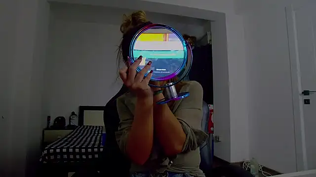 DedeSibel online show from 12-14-25, 01:49