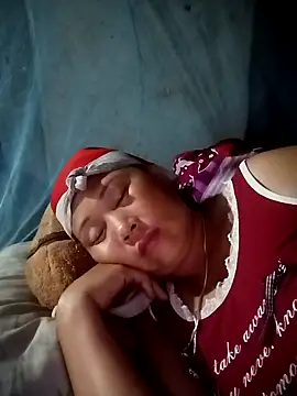 Snapshot of NyloveSquirt chatting on 07-08-26, 08:35 NyloveSquirt online show from 07-08-26, 08:35