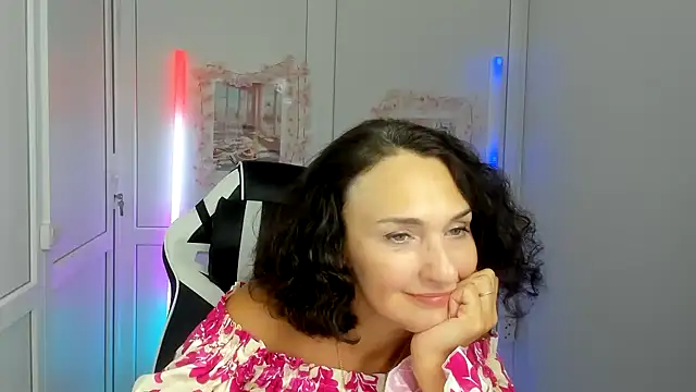 Snapshot of OliviaKateee chatting on 06-24-26, 12:15 OliviaKateee online show from 06-24-26, 12:15