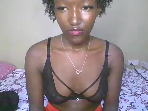 Snapshot of Keilay chatting on 06-25-26, 06:29 Keilay online show from 06-25-26, 06:29