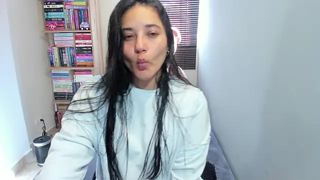 Snapshot of foxwen chatting on 07-16-26, 01:39 foxwen online show from 07-16-26, 01:39