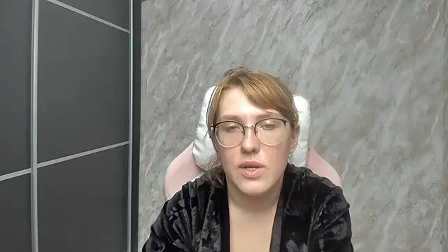 Reginasmilee online show from 02-28-25, 12:31