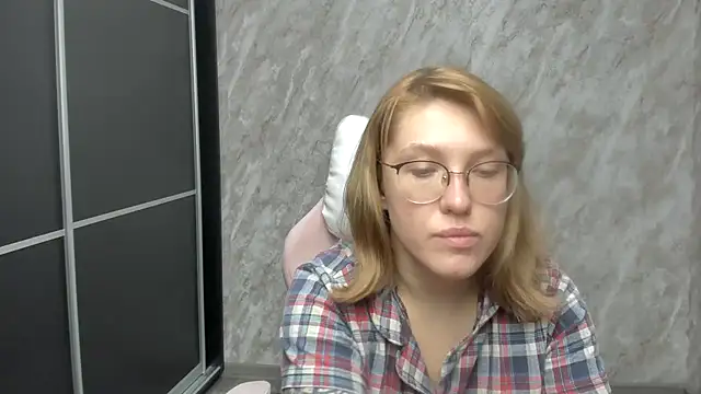 Reginasmilee online show from 03-02-25, 10:45