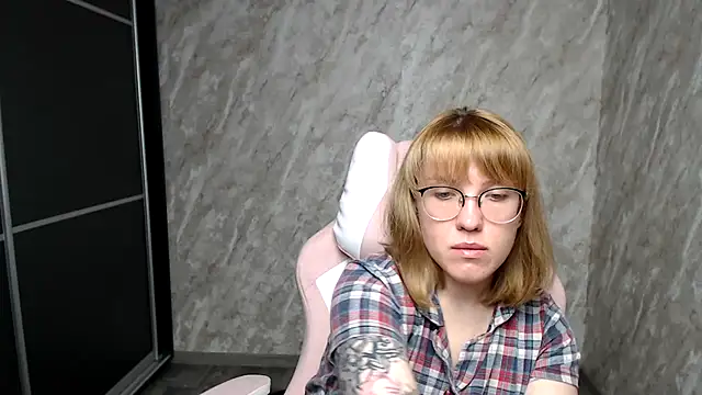 Reginasmilee online show from 03-08-25, 05:59