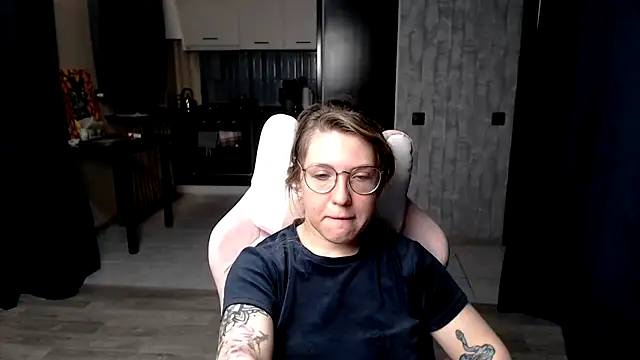 Reginasmilee online show from 09-14-25, 01:16