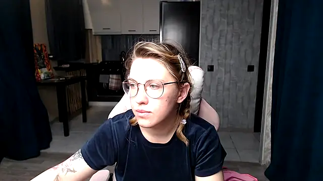 Reginasmilee online show from 09-14-25, 11:48