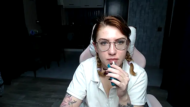 Reginasmilee online show from 11-11-25, 01:05