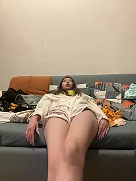 YY-1-1-1 online show from 07-25-26, 07:00