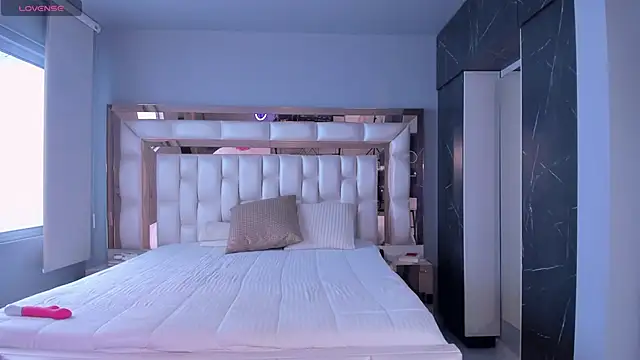 SarahPreston online show from 03-12-25, 06:33