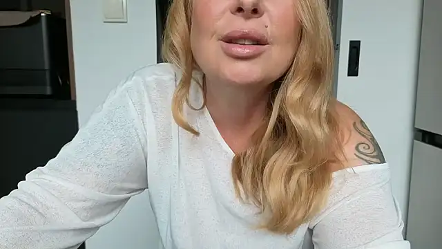 TammyJeann online show from 09-14-25, 01:43