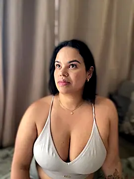 AliceStarshine online show from 11-05-25, 12:16