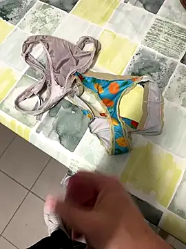 swissboy22 online show from 11-08-25, 12:00