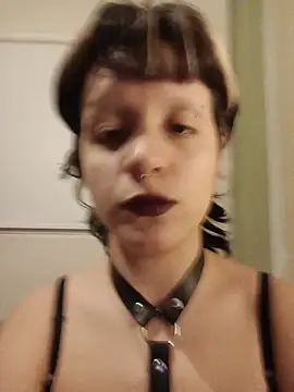 Snapshot of julietverss chatting on 07-24-26, 02:31 julietverss online show from 07-24-26, 02:31