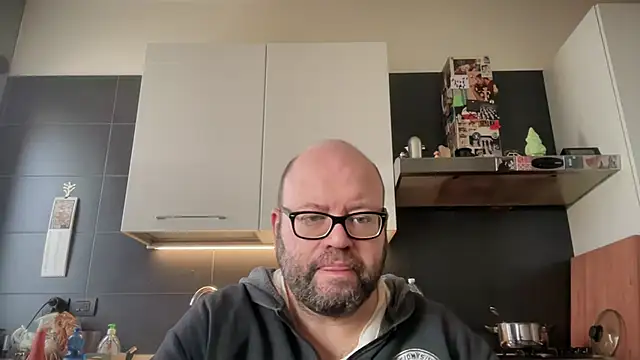 theitalianbear online show from 10-17-25, 10:07