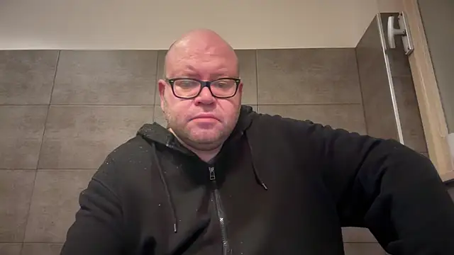 theitalianbear online show from 10-22-25, 04:02