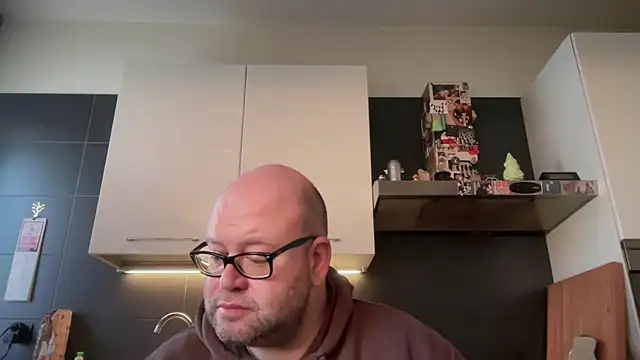 theitalianbear online show from 02-25-26, 07:18