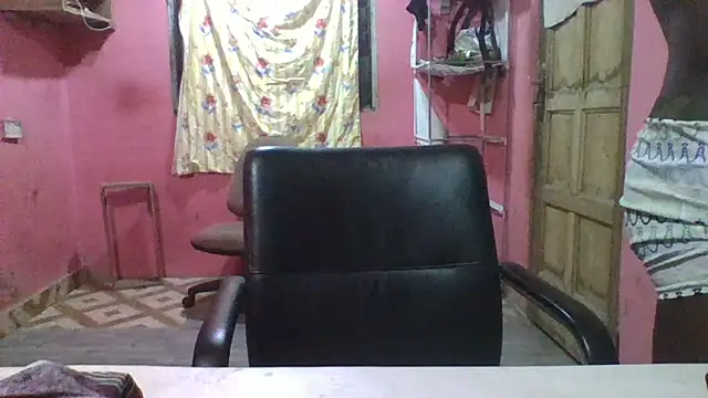 Snapshot of blakkvirus chatting on 12-23-24, 10:01 blakkvirus online show from 12-23-24, 10:01