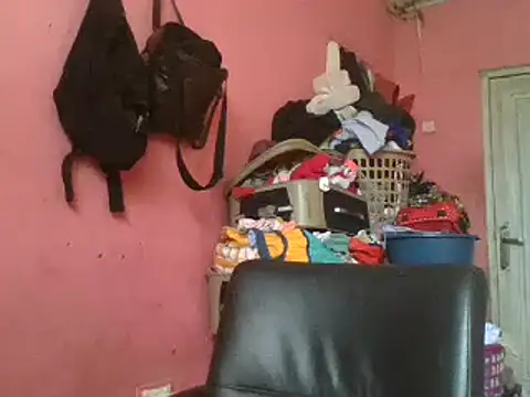 Snapshot of blakkvirus chatting on 12-27-24, 10:12 blakkvirus online show from 12-27-24, 10:12