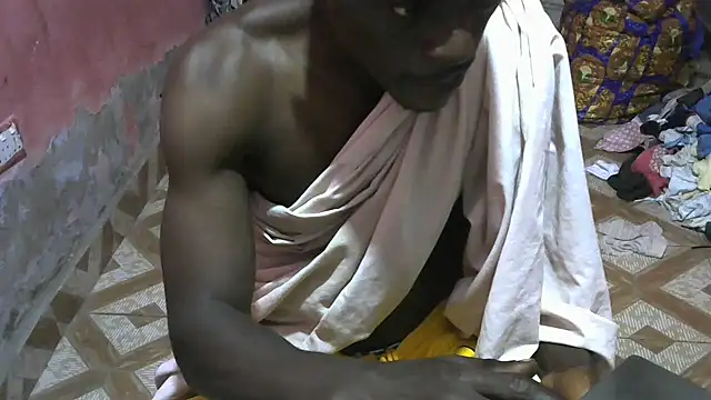 Snapshot of blakkvirus chatting on 10-24-25, 01:46 blakkvirus online show from 10-24-25, 01:46