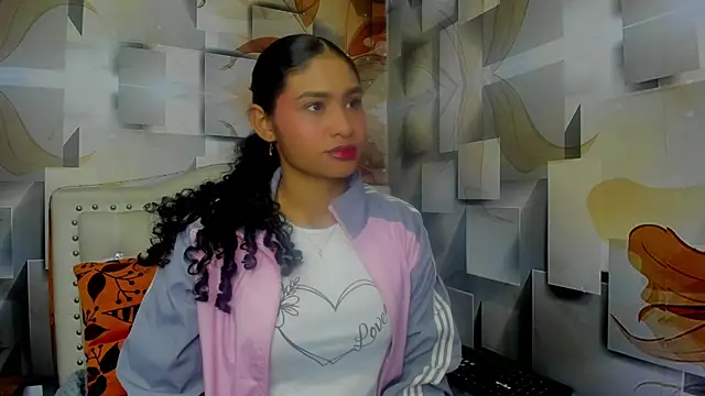 Snapshot of malaika_chalo chatting on 08-06-26, 12:51 malaika chalo online show from 08-06-26, 12:51