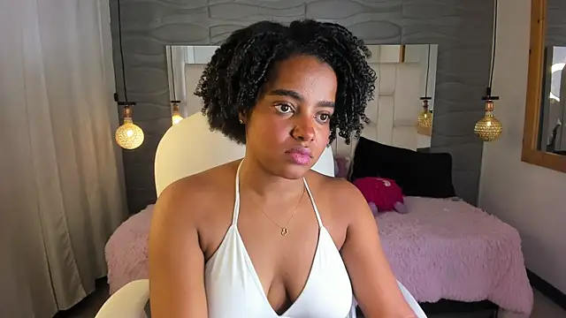 Snapshot of Sofi_Skype chatting on 08-04-26, 02:52 Sofi Skype online show from 08-04-26, 02:52