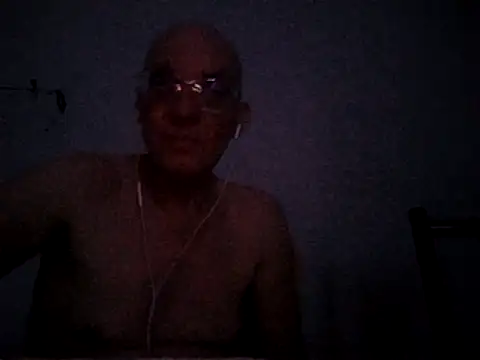 Snapshot of TheRealHunkyy chatting on 08-05-26, 12:35 TheRealHunkyy online show from 08-05-26, 12:35