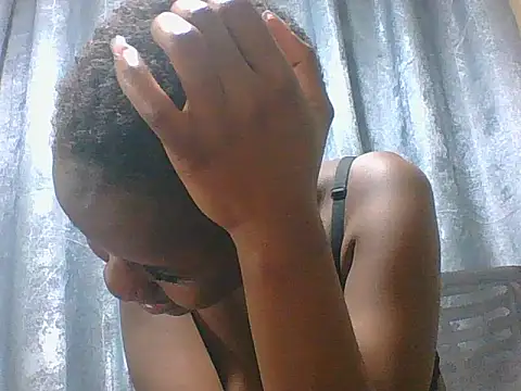 Snapshot of pretty_Blackminaj chatting on 08-05-26, 06:11 pretty Blackminaj online show from 08-05-26, 06:11