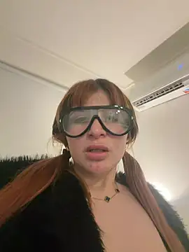 Snapshot of sirenita69 chatting on 08-06-26, 12:45 sirenita69 online show from 08-06-26, 12:45