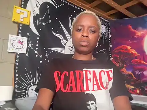 Snapshot of SimoneSavage chatting on 11-08-25, 03:29 SimoneSavage online show from 11-08-25, 03:29