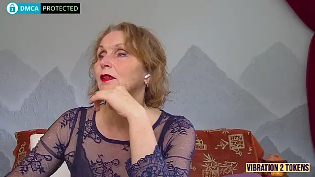 Snapshot of sourceSatisfaction chatting on 10-13-25, 05:40 sourceSatisfaction online show from 10-13-25, 05:40