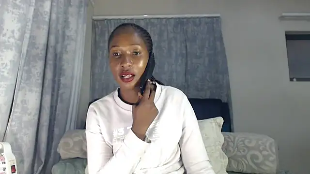 Snapshot of leanna23 chatting on 11-20-25, 04:51 leanna23 online show from 11-20-25, 04:51