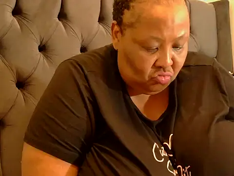 Snapshot of nancy111 chatting on 10-27-25, 02:54 nancy111 online show from 10-27-25, 02:54