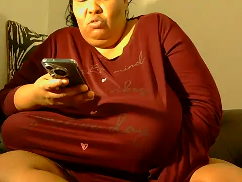 Snapshot of nancy111 chatting on 12-02-25, 02:56 nancy111 online show from 12-02-25, 02:56