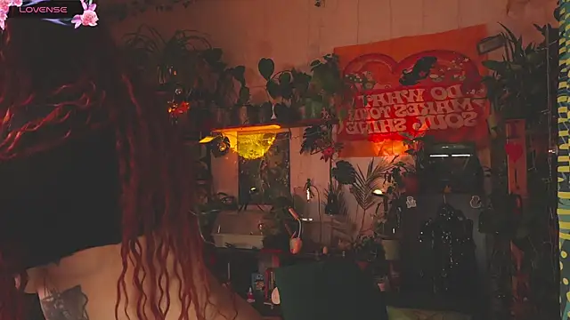 Dead Butterfly online show from 11-18-25, 03:34