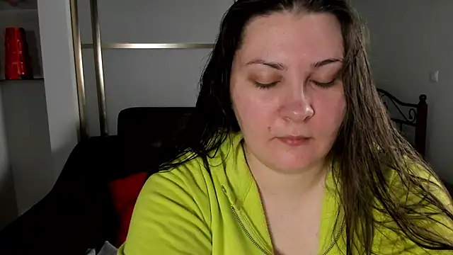 Snapshot of MarySwon chatting on 12-28-24, 05:14 MarySwon online show from 12-28-24, 05:14