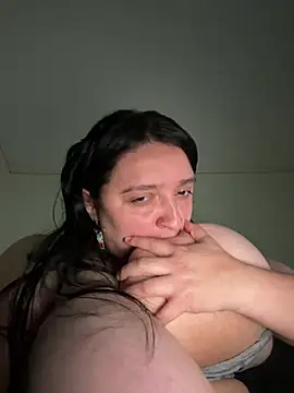 aliceayres797 online show from 03-07-25, 04:24