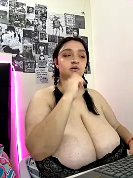 aliceayres797 online show from 10-19-25, 05:13