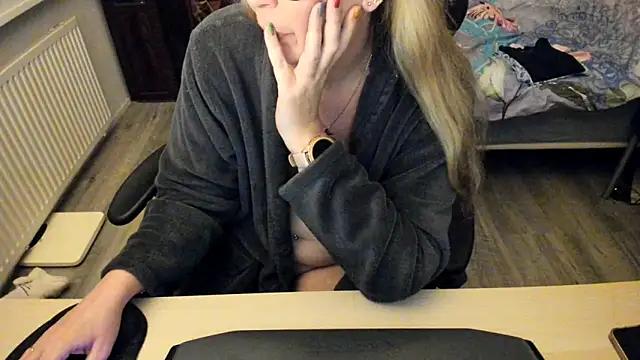 minoesje37 online show from 01-19-25, 08:41