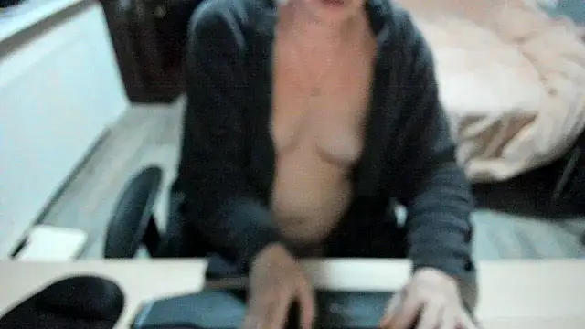 minoesje37 online show from 02-26-25, 08:44