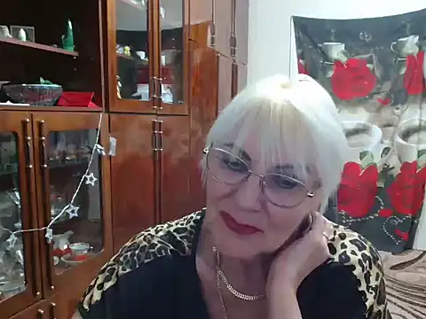 Snapshot of JenaCheim chatting on 12-13-24, 10:13 JenaCheim online show from 12-13-24, 10:13