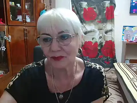Snapshot of JenaCheim chatting on 12-19-24, 07:51 JenaCheim online show from 12-19-24, 07:51
