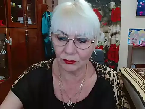 Snapshot of JenaCheim chatting on 12-20-24, 07:01 JenaCheim online show from 12-20-24, 07:01