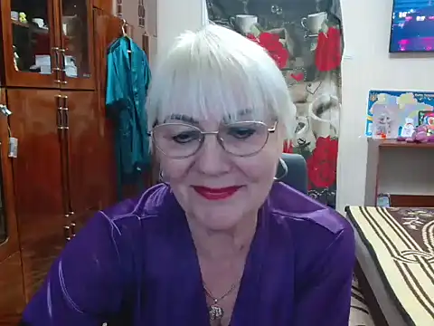 Snapshot of JenaCheim chatting on 12-23-24, 06:33 JenaCheim online show from 12-23-24, 06:33