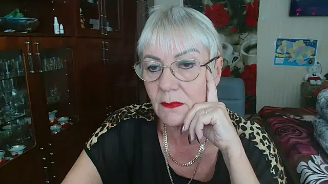 Snapshot of JenaCheim chatting on 10-15-25, 07:30 JenaCheim online show from 10-15-25, 07:30